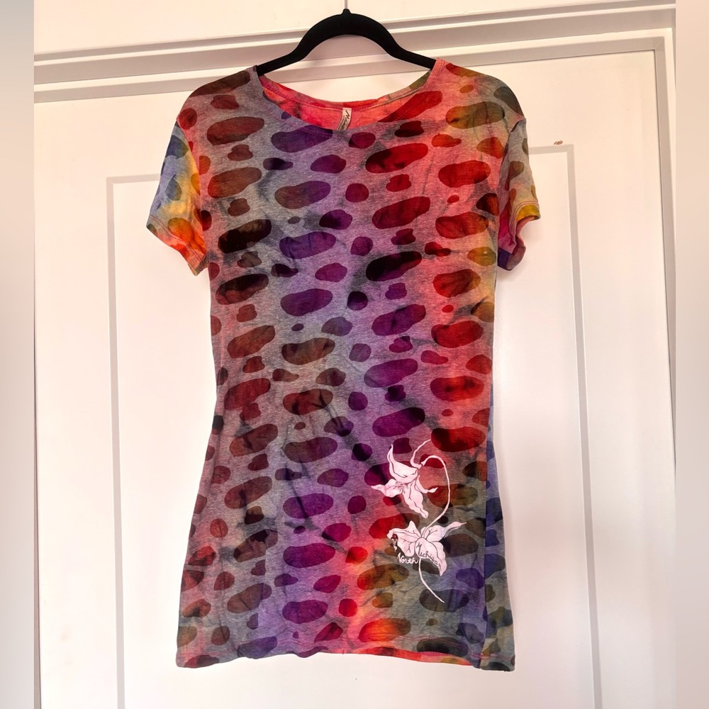 Momentum Shirt Colorful Spotted Fitted Short Sleeve Burn Out Michigan T-Shirt XL